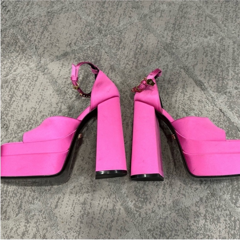 Versace Medusa Double Platform Sandals Pink Satin Platform Pumps 39 US - Picture 3 of 10
